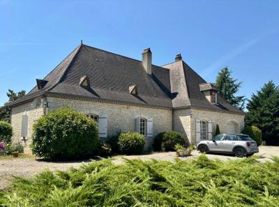 Beautiful Detached House with Swimming Pool