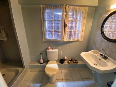 Detached Country House with Landscaped Garden