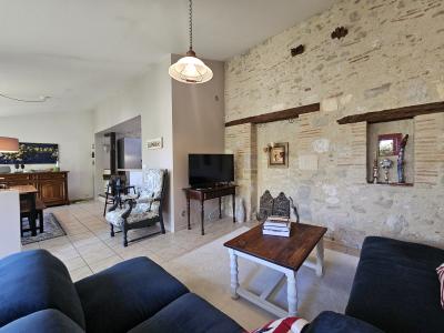 Delightful House with Garden in Great Location