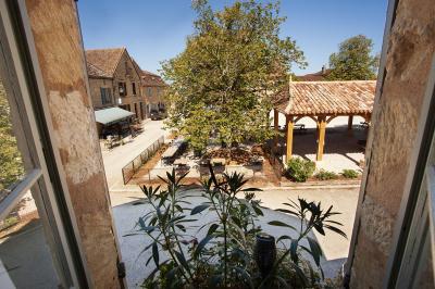 Beautiful House with Neat Garden Spaces