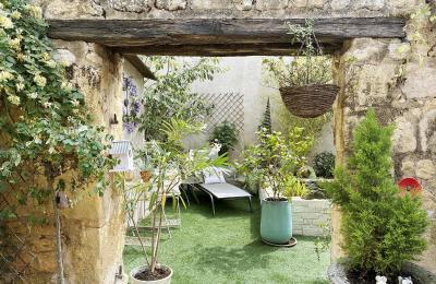 Beautiful House with Neat Garden Spaces