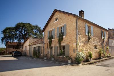 Beautiful House with Neat Garden Spaces