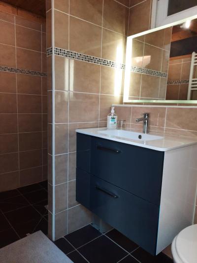 Detached Country House with Outbuilding