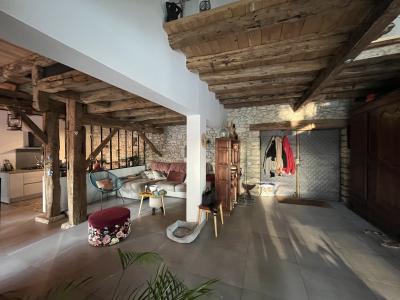 Recently Renovated Detached Country House with Pool