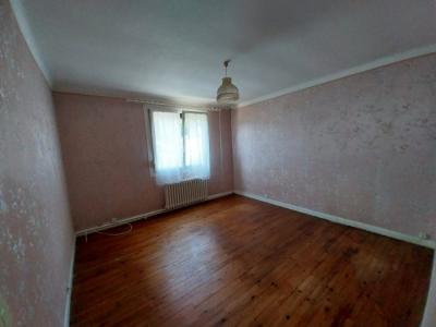 Detached House with Garden