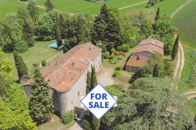 Main Property, Guest Gite, Pool in Stunning Grounds