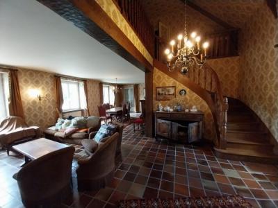 Detached Country House with Terrace and Large Garden