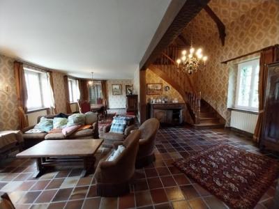 Detached Country House with Terrace and Large Garden