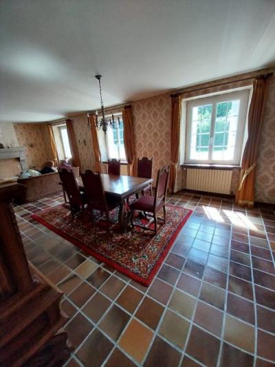Detached Country House with Terrace and Large Garden