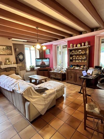 Detached House Full of Character with Garden