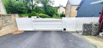 Detached House Full of Character with Garden