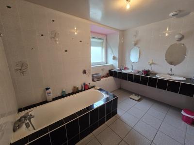 Detached House with Guest Gite Accommodation