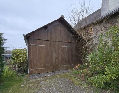 Detached House with Garden