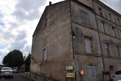 Town House with Potential For Apartment Above