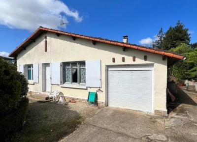 Lovely Detached House With Garden