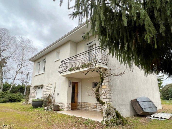 Main Photo of a 2 bedroom  House for sale