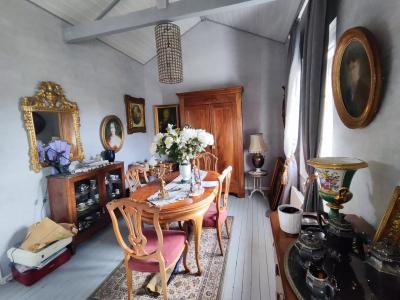 Town House With Courtyard and Garage