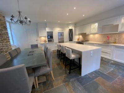 Beautiful and Luxurious Town House