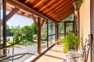 Detached Country House with Swimming Pool