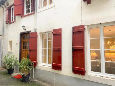 Beautiful and Luxurious Town House