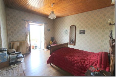 Three Bedrooms House For Sale