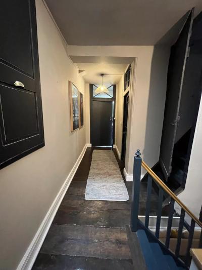 Stylish Town House With Spacious Courtyard