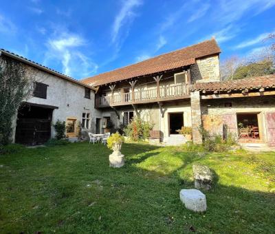 Character Property In Historic Setting