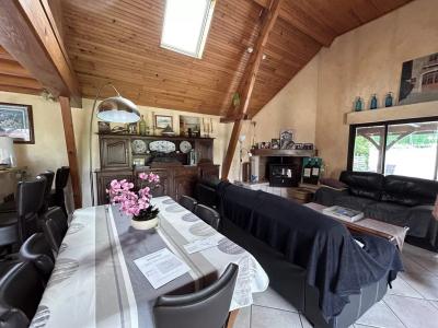 Family House With Pool, Garden And Outbuilding