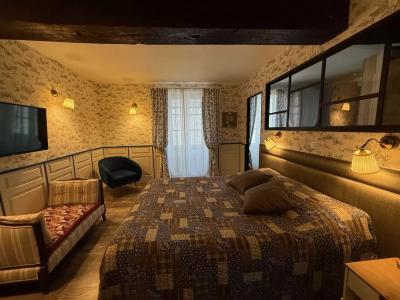 Beautifully Renovated Charming Town House