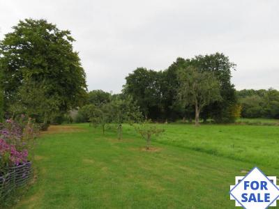 Stunning Detached House with Landscaped Gardens