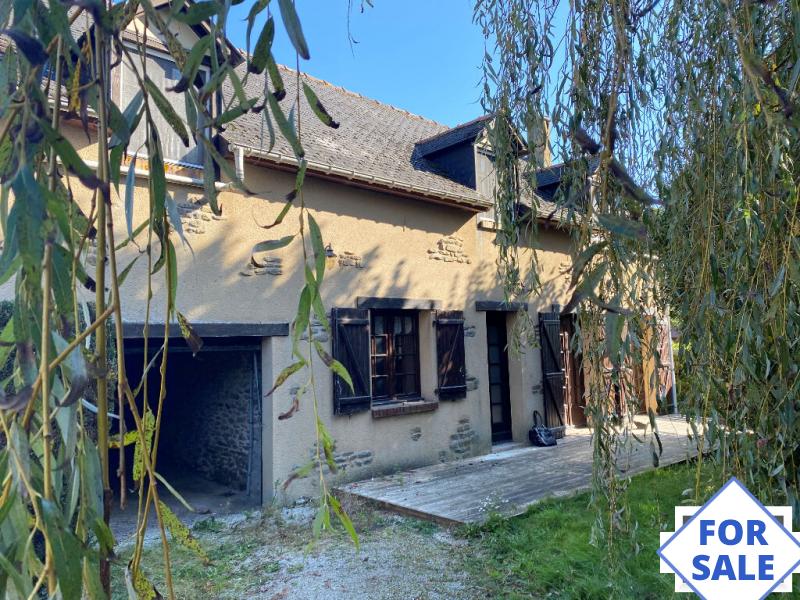 Main Photo of a 4 bedroom  Country House for sale