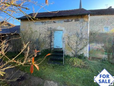 Detached House With Garden And Outbuilding