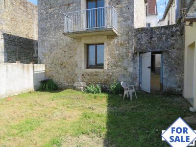 Two Cottage Houses, Ideal For an Investor