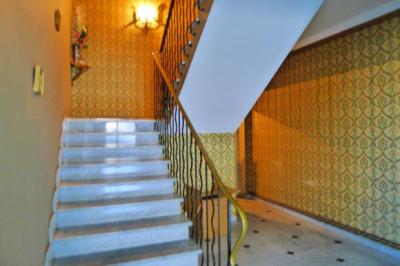 Apartment With Terrace in Bourgeois Building