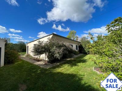 Cottage with Lovely Garden Near to Rural Village