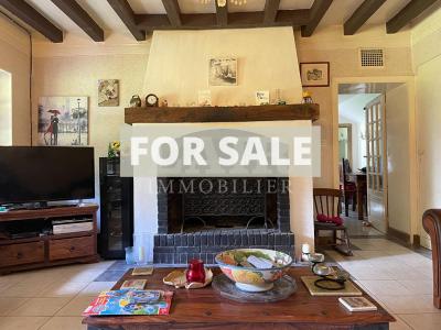 Detached Country House with Landscaped Garden