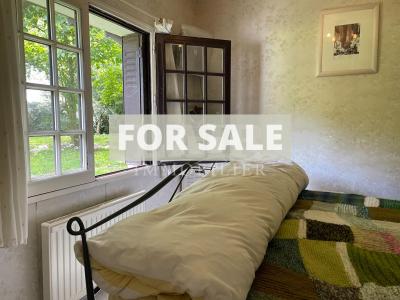 Detached Country House with Landscaped Garden