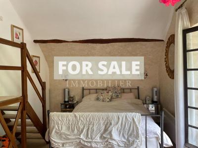 Detached Country House with Landscaped Garden