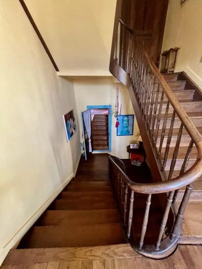 Manor House With Outbuildings with Private Access To The River