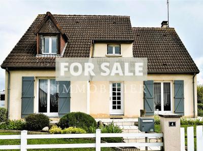 Detached House in Very Good Order with Garden