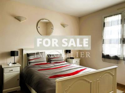 Detached House in Very Good Order with Garden