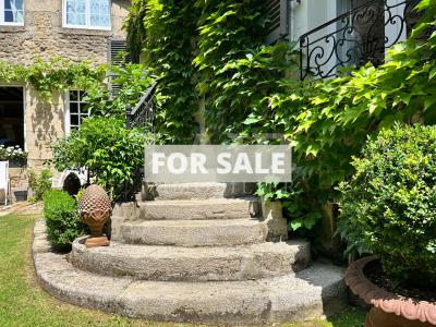 Stunning Mansion House with Landscaped Garden