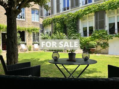 Stunning Mansion House with Landscaped Garden