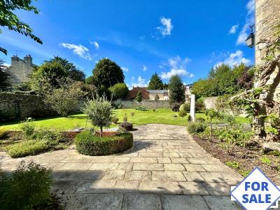 Stunning Manor House with Parkland Gardens