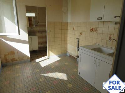 SLD02618 - Under Offer with Cle France