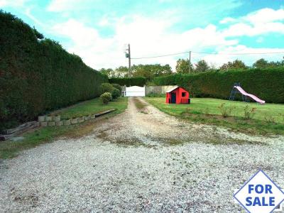 Detached House with Garden and Garages