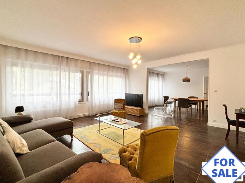 Main Photo of a 3 bedroom  Apartment for sale