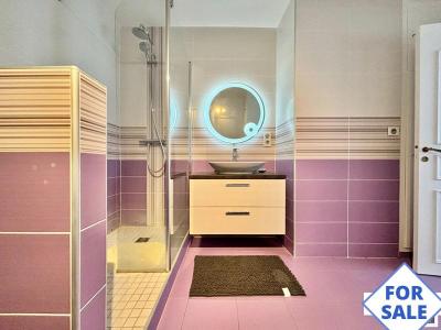 Apartment in Heart of Popular Medieval Town