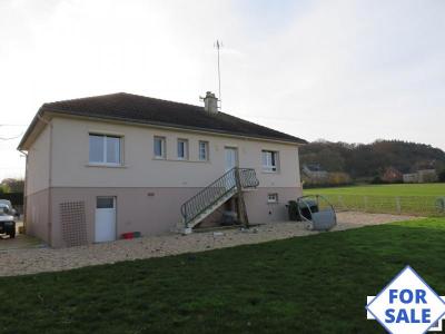 Detached House With Garden And Garage