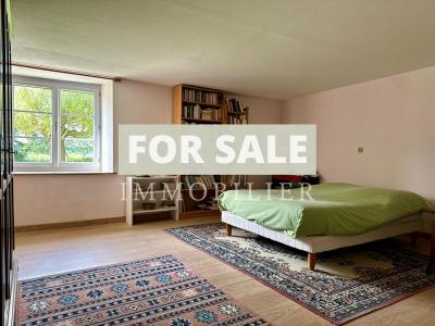 Beautifully Renovated Country Farmhouse